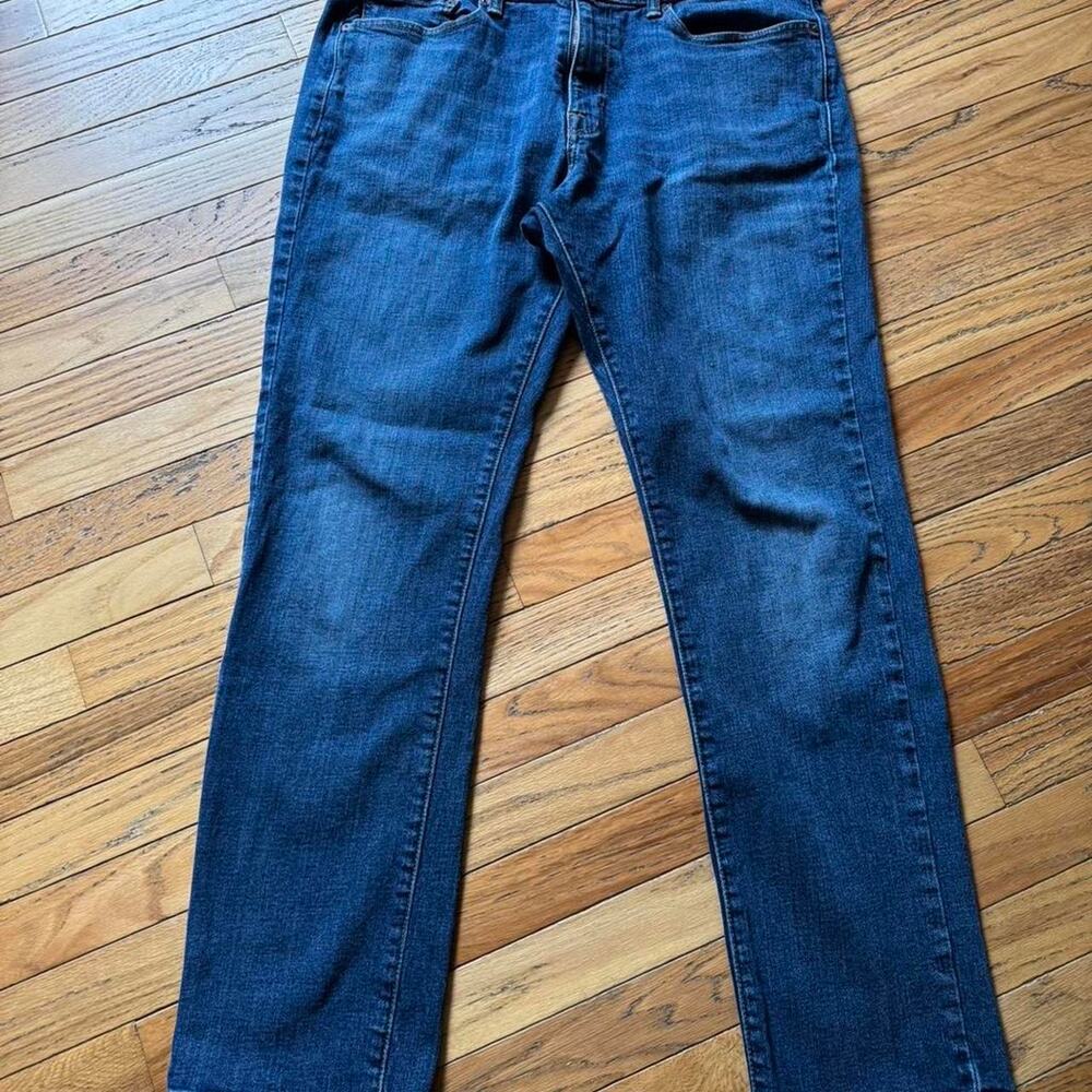 Lucky Brand blue denim jeans, Size 34x32 Style 410 Athletic Slim
